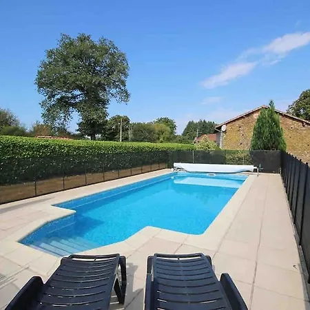 2 Beautiful Houses, Private Pool/ Spa. Perigord Busserolles