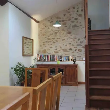 2 Beautiful Houses, Private Pool/ Spa. Perigord * Busserolles