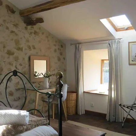 2 Beautiful Houses, Private Pool/ Spa. Perigord Nyaraló Busserolles
