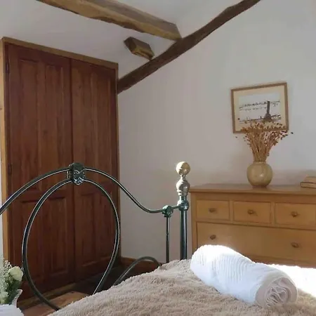 2 Beautiful Houses, Private Pool/ Spa. Perigord Nyaraló Busserolles