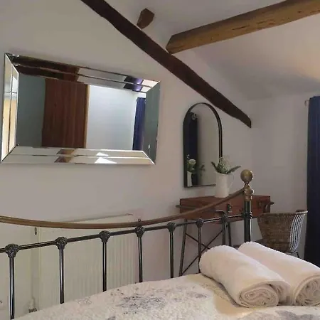 2 Beautiful Houses, Private Pool/ Spa. Perigord Busserolles