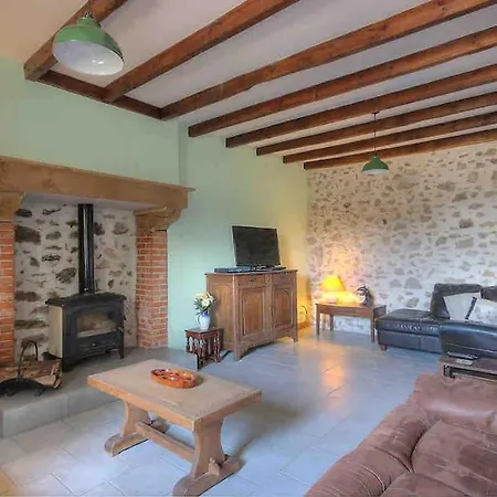 2 Beautiful Houses, Private Pool/ Spa. Perigord Busserolles